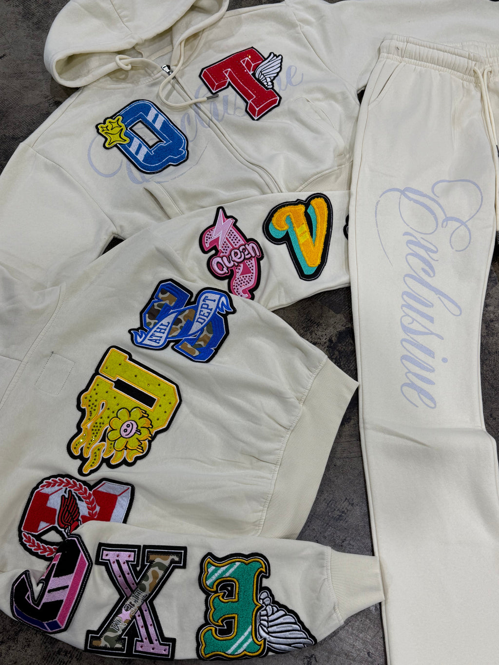 REDFOX-WOMENS STACKED SWEATSUIT-CREAM